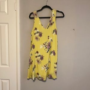 Floral v neck dress. Low back.